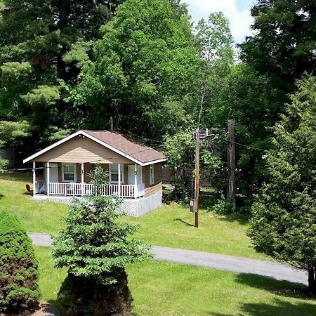 Rock Castle Resort Lake George Exterior photo