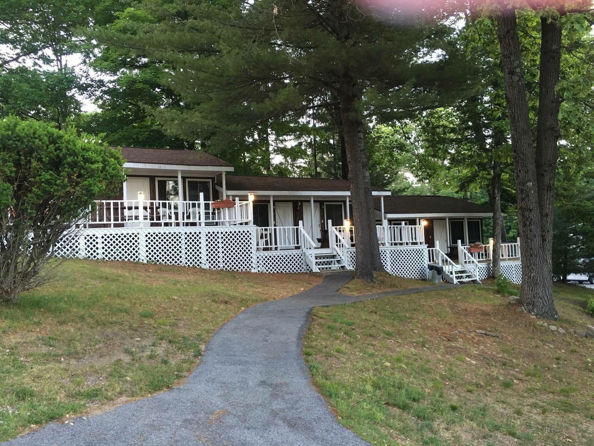 Rock Castle Resort Lake George Exterior photo