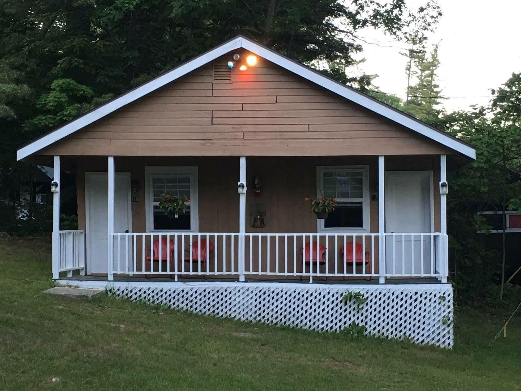 Rock Castle Resort Lake George Exterior photo